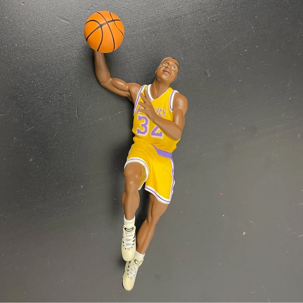 Vintage 1997 Hallmark‎ Lakers Magic Johnson #32 Christmas Ornament